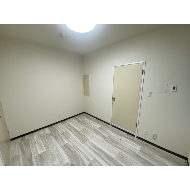 コパーズアプト宮前平103号室 リビング