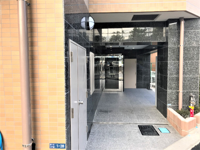 リベルテ四ツ木4階 エントランス