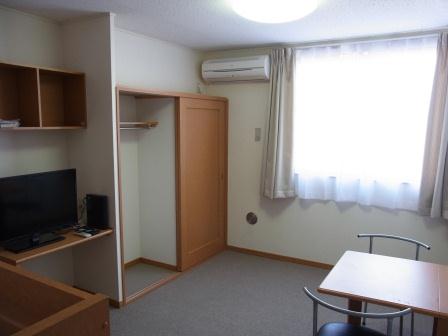 レオパレスプレミール204号室 リビング