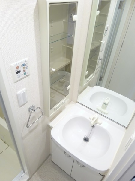 プラチナコート多摩川イースト503号室 同建物別部屋の参考画像