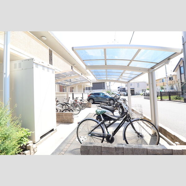ラマージュおおたかの森201号室 駐輪場
