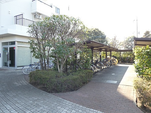 コスモ大和スターアベニューサードウイング7階 駐輪場　※2026年3月の写真