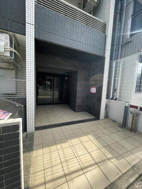 グランリーヴェル横浜山手 エントランス