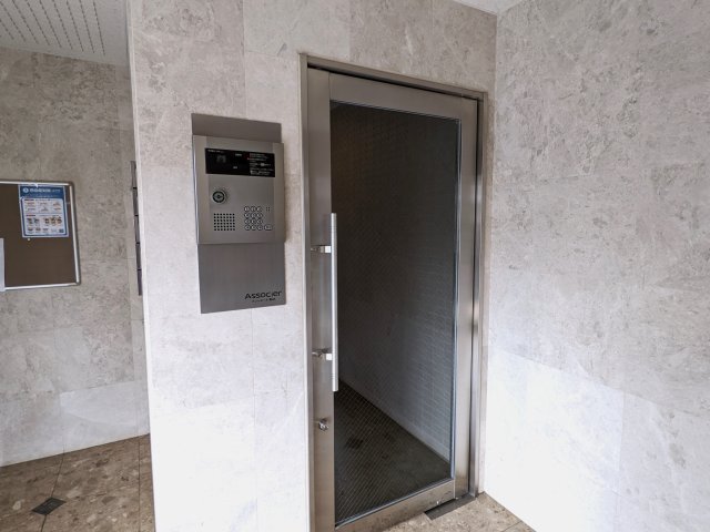 アソシエール駒沢203号室 エントランス