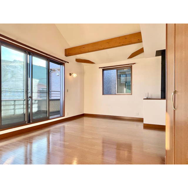 石田シャーウッド貸家 ☆洋室11.8帖