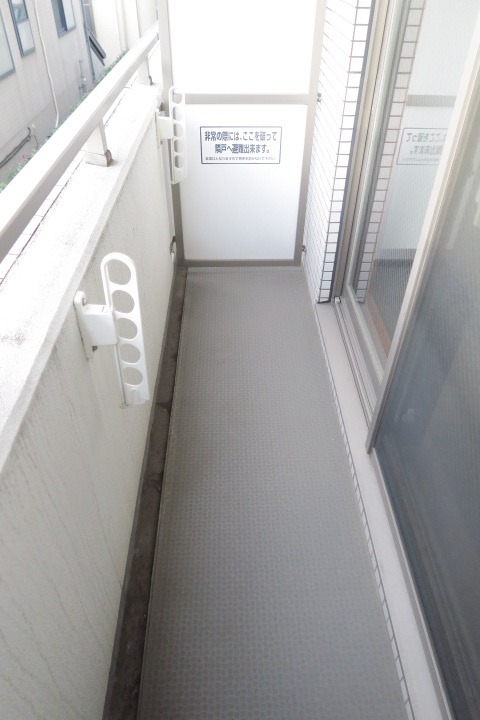 アーデン北沢 バルコニー