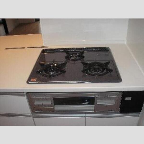 ベース・ブリッジ601号室 3口ガスコンロ