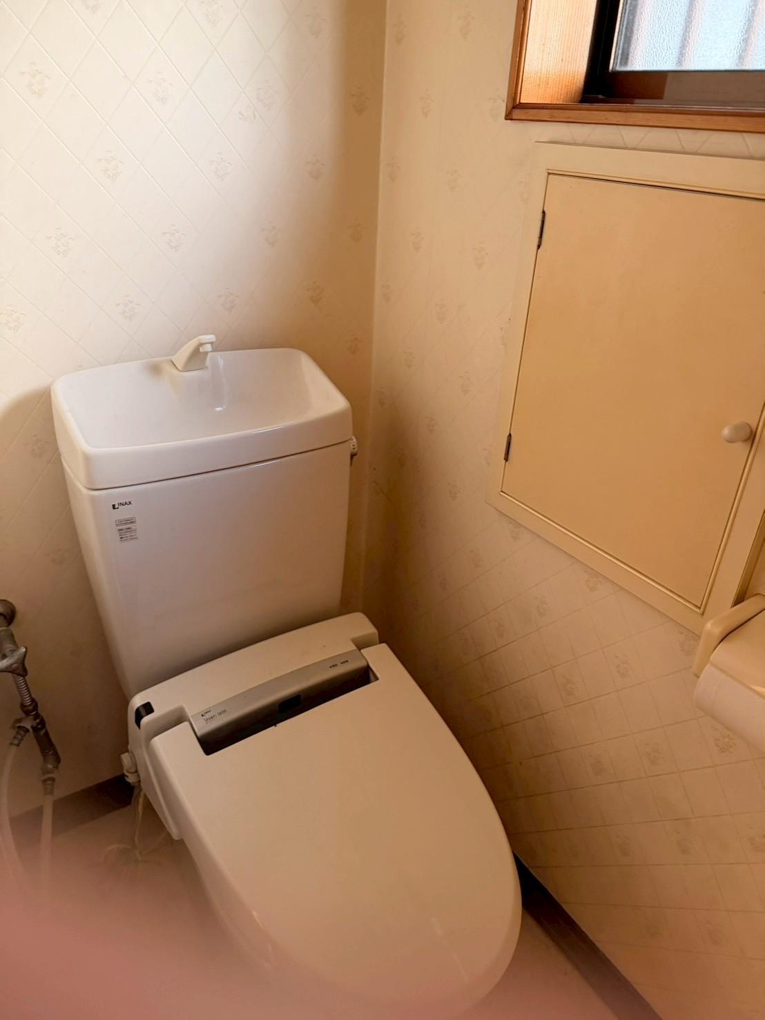 富士見市羽沢戸建て 温水便座付トイレ