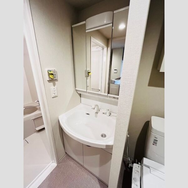 ファンディ平塚305号室 洗髪洗面化粧台