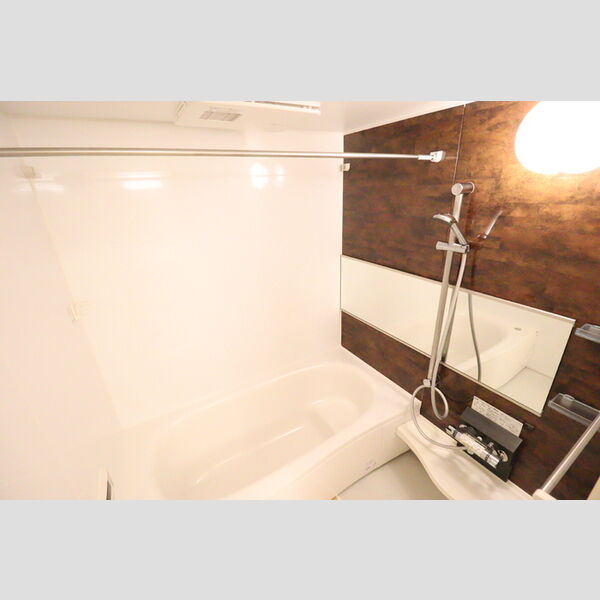 ドルチェ・アンナ　B 追い焚き給湯機能付き浴室