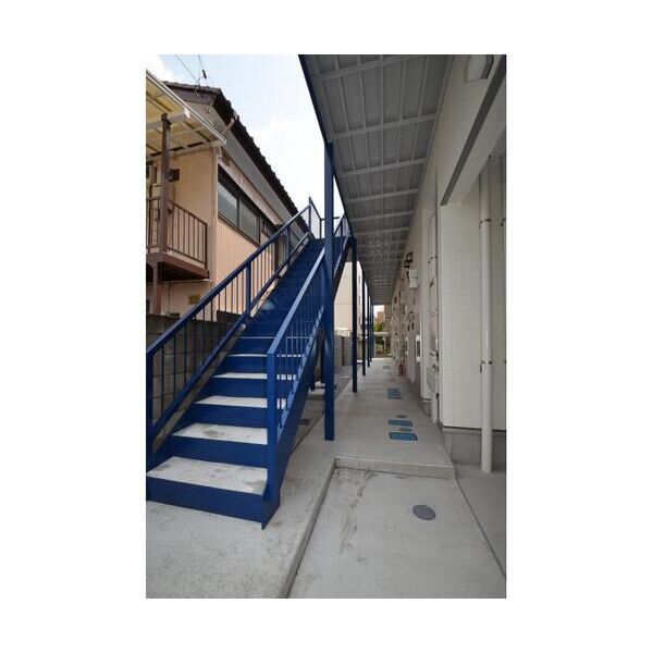 イーストフォレスト204号室 エントランス