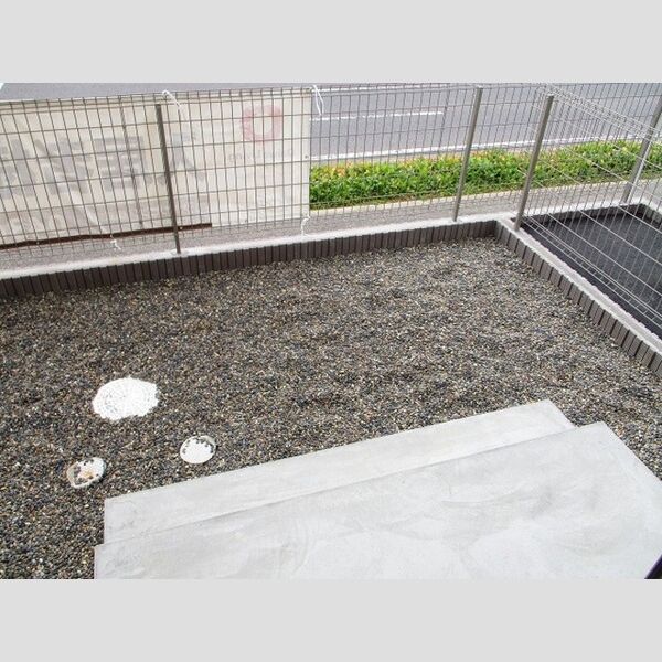 メゾンたいち107号室 専用庭