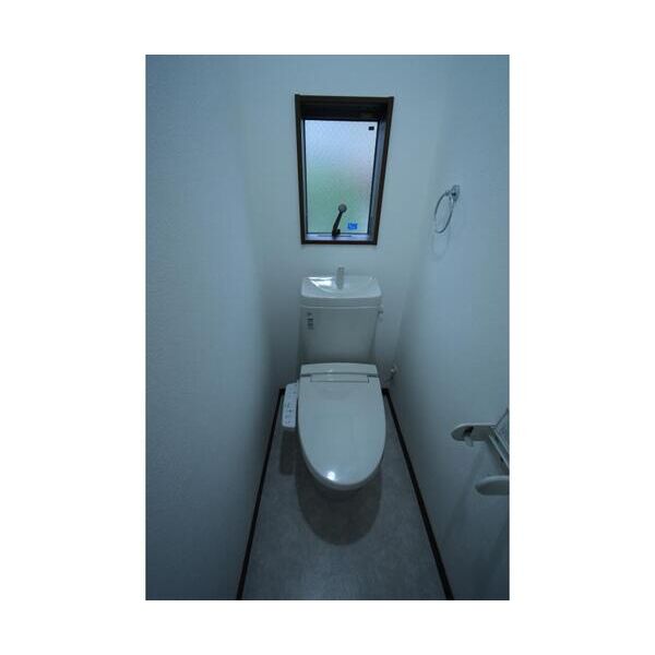 福生市南田園戸建C トイレ