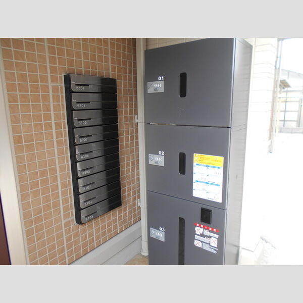 ロイジェントパークス草加手代　B 宅配ボックス