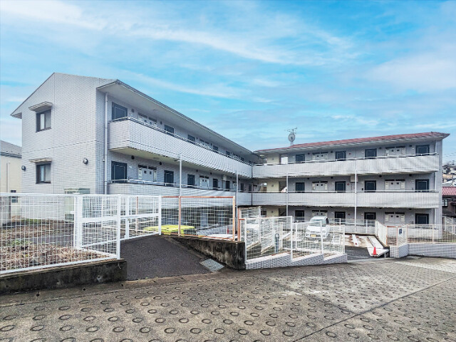 ウィン読売ランド1階 外観