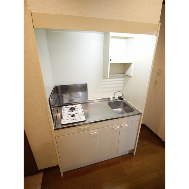 アンプルール フェール 本川越305号室 キッチン