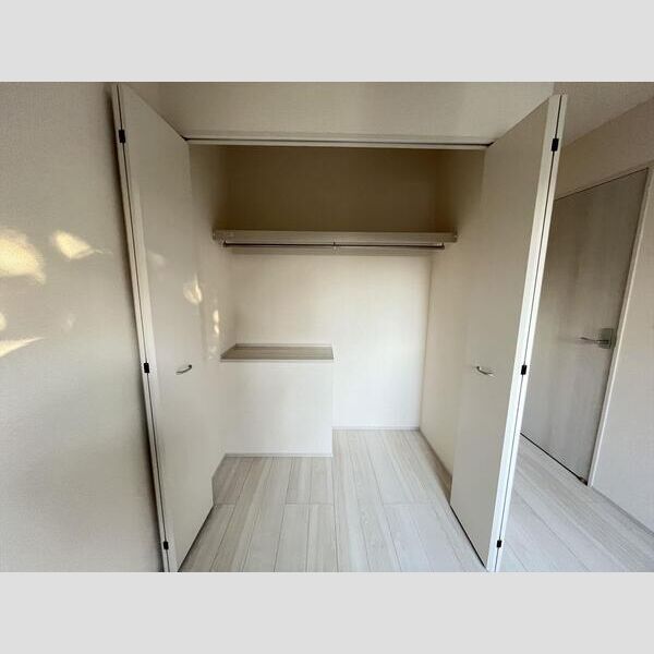 リーブルファイン川口上青木西203号室 収納