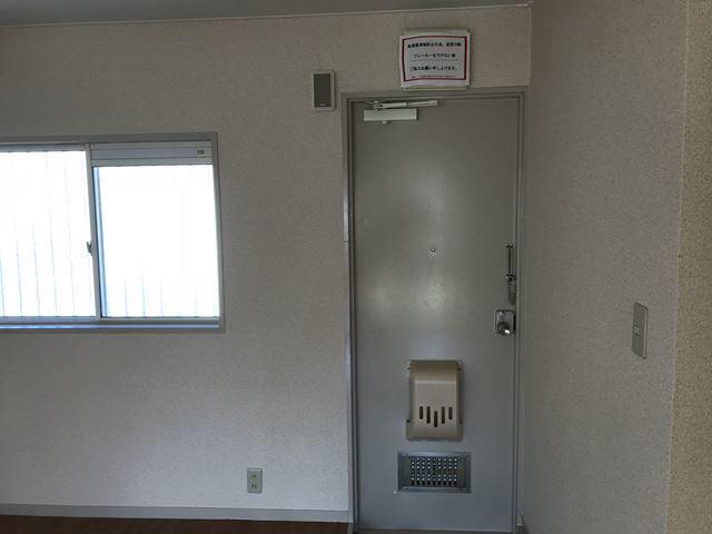 コート平塚 玄関