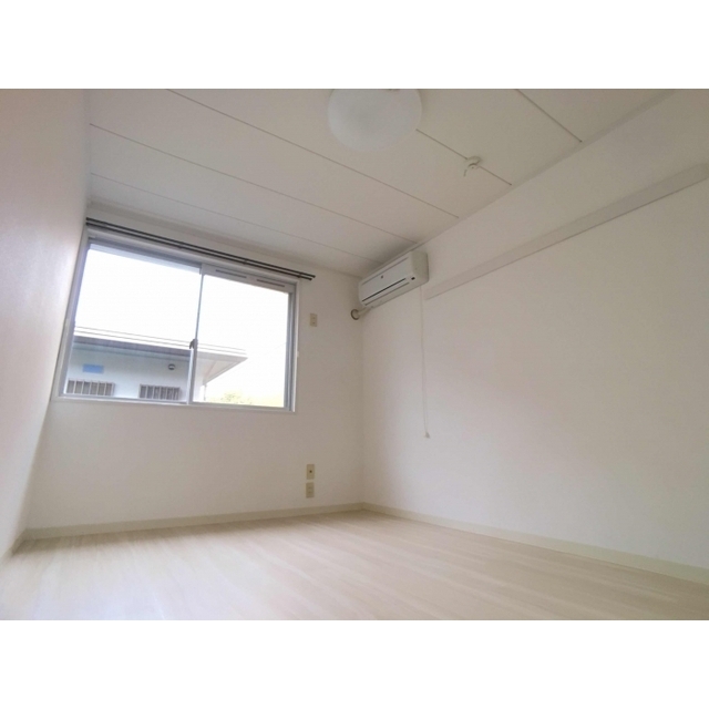 ファミールクロス 内観