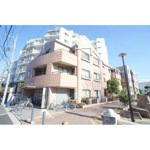 パレロワイアル3階 外観