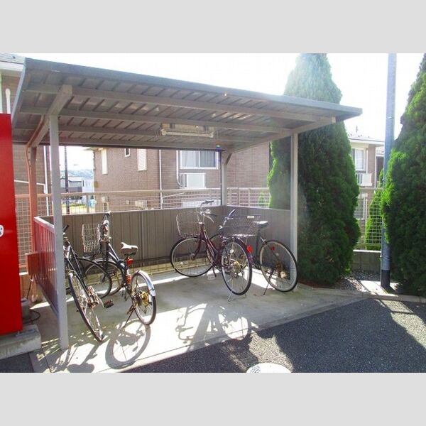 リビングタウンほたる野　B102号室 駐輪場