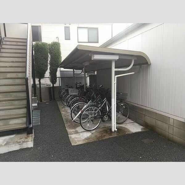 ベルデュール 駐輪場