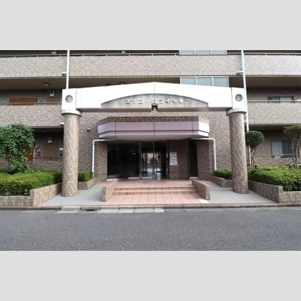 メゾン・ロワイヤル エントランス