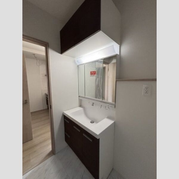 鎌倉材木座住宅201号室 洗面所