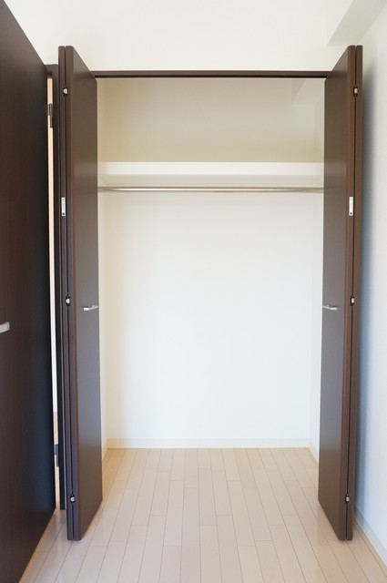 ファミーリェ希望ヶ丘　Ａ棟0108号室 洋室１収納　※現況優先