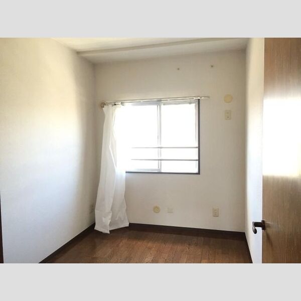 コーポレート東浦和1号棟303号室 洋室(4.3帖)