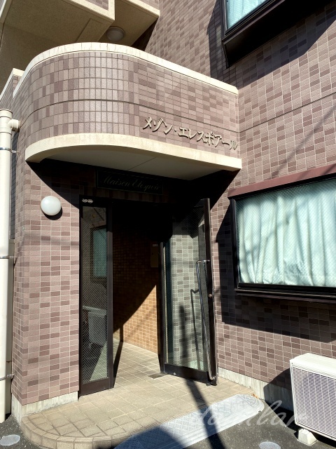 メゾン・エレスポワール エントランス