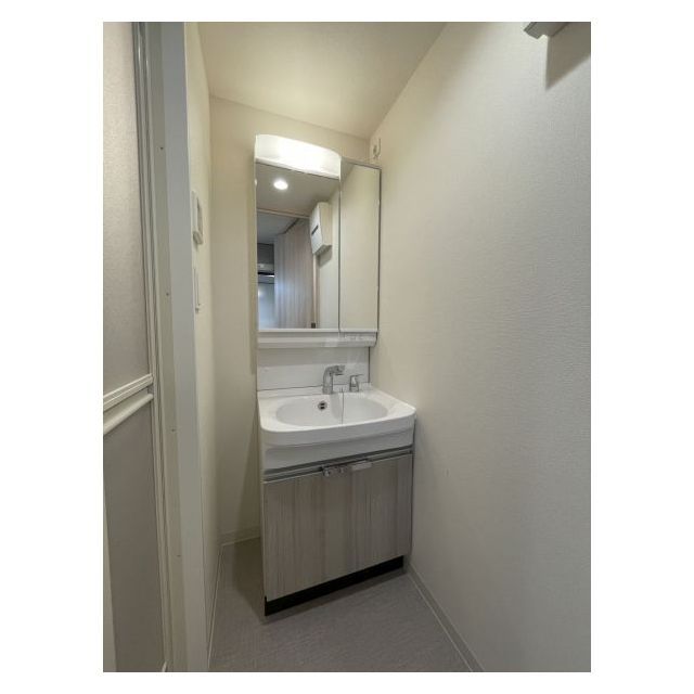 プレサンスブルーム浅草0301号室 同建物別部屋の参考画像