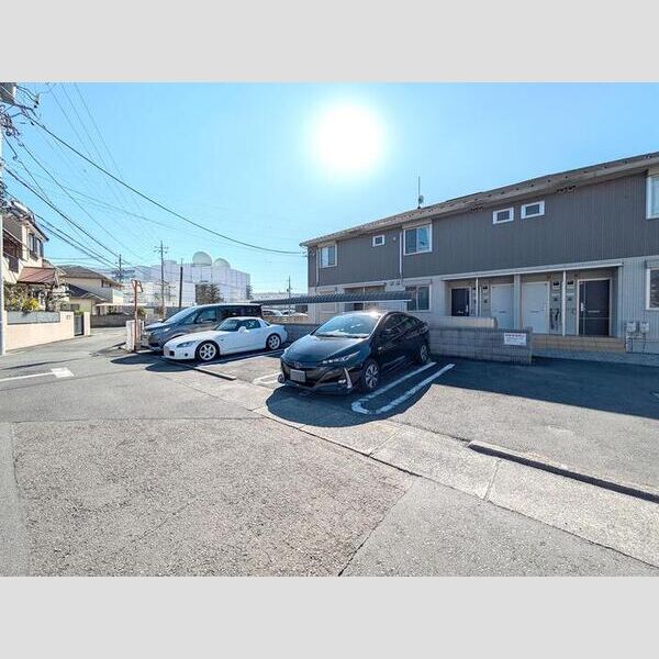 アヴェニール 駐輪場