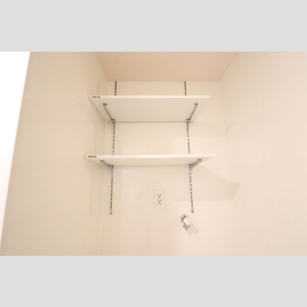 グランディオーソ 収納(洗濯機置き場)