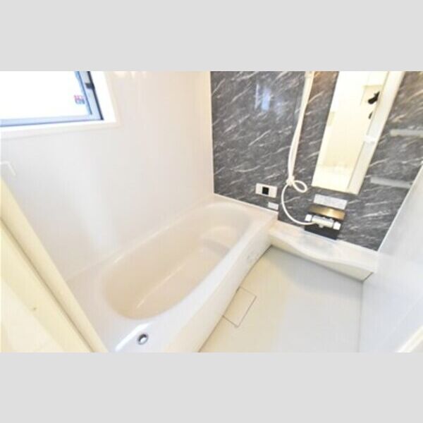 エスト コリーヌ バス