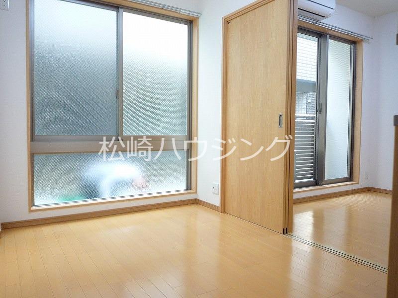 アヴェニール新井 内観
