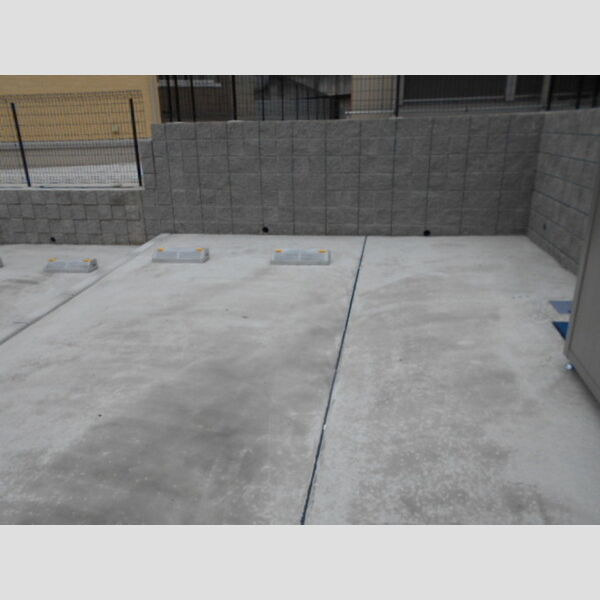 コンフォールドミール北松戸106号室 駐車場