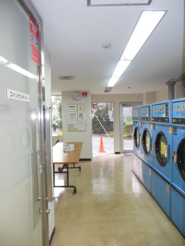 ニューステイトメナー13階 コインランドリー