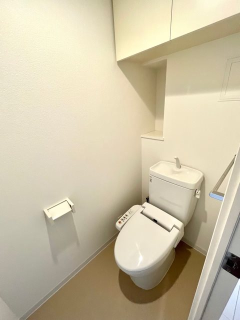 レジディア千鳥町4階 トイレ