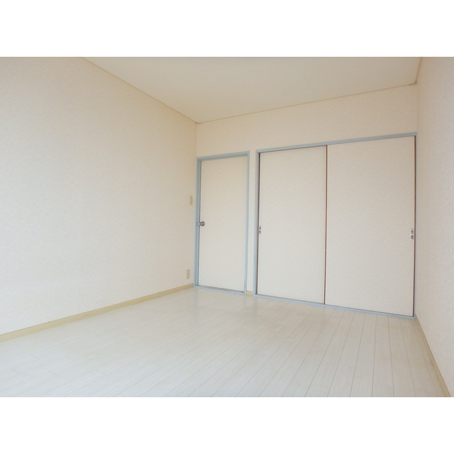 チェリーガーデン102号室 洋室