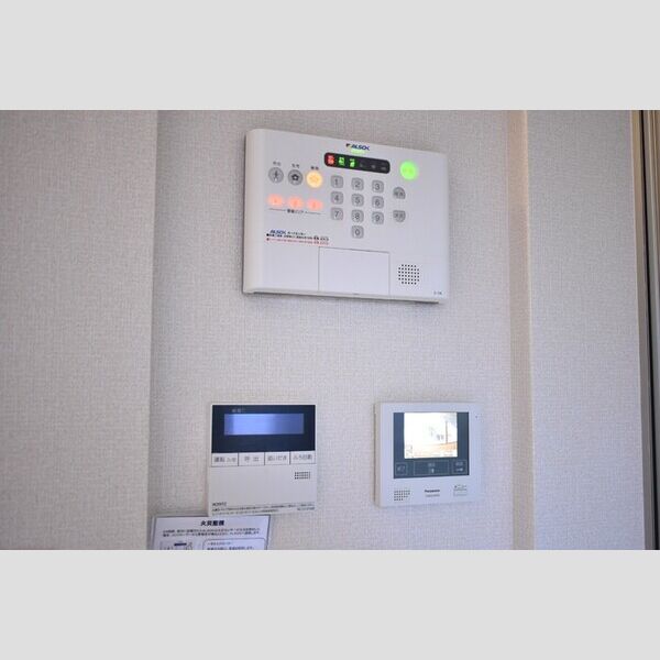 Arpage102号室 ALSOKホームセキュリティ・モニター付きインターホン