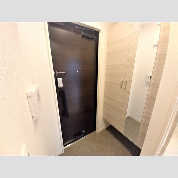 リヴィエール　I 玄関