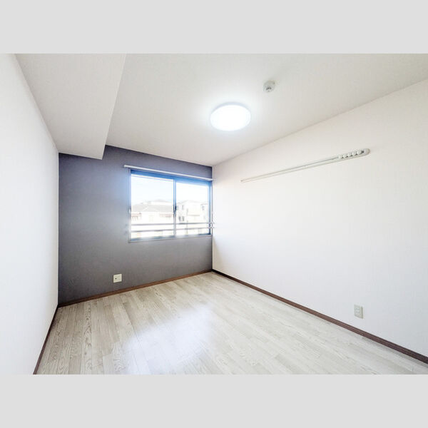 オークコート203号室 北側洋室
