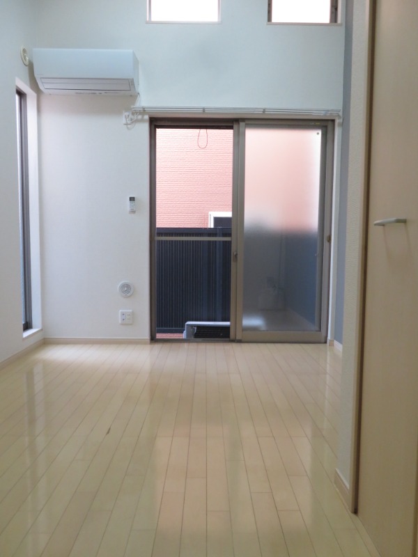 ドミール本郷台Ⅱ1階 ＊別号室の写真となります。