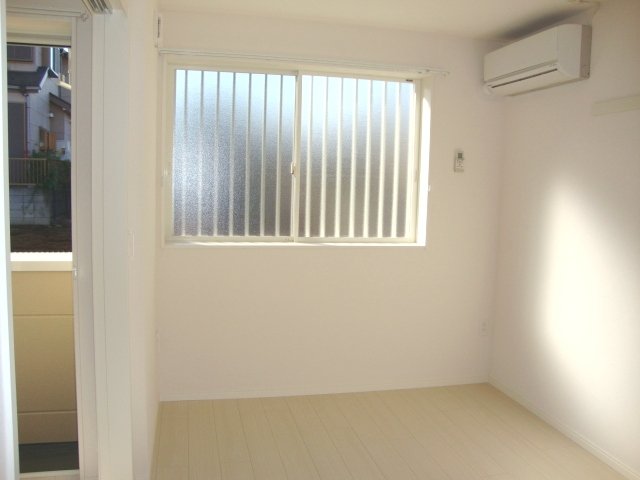 Ｍａｊｅｓｔｉｃ　ｇａｒｄｅｎ101号室 洋室