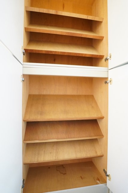 ホーユウコンフォルト白楽　Ａ棟4階 靴入