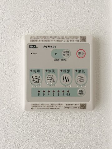 Claudia Takenotsuka／クラウディアタケノツカ クラウディアタケノツカ