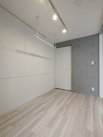フラッフィー市谷台町0301号室 リビング