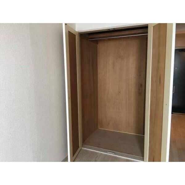 メゾン・ド・アンピール0207号室 収納