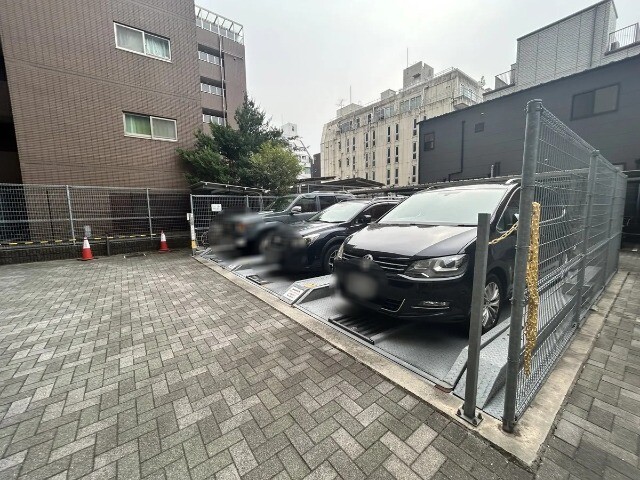 エステムプラザ飯田橋タワーレジデンス11階 駐車場